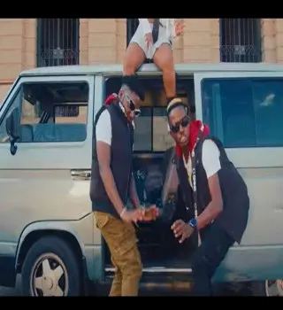 Mapara A Jazz X Miss Pammie – Dlala Ka Yona Ft. Ennyman, SlayZee & Patmedina Mapara A Jazz X Miss Pammie – Dlala Ka Yona Ft. Ennyman, SlayZee & Patmedina